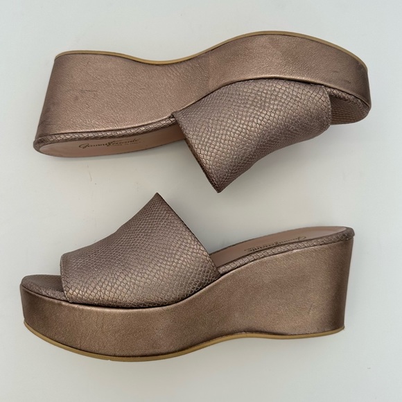Gianni Ferrante Italian Gold Summer Platform Wedge Slide Sandal Size 38 - Picture 1 of 16